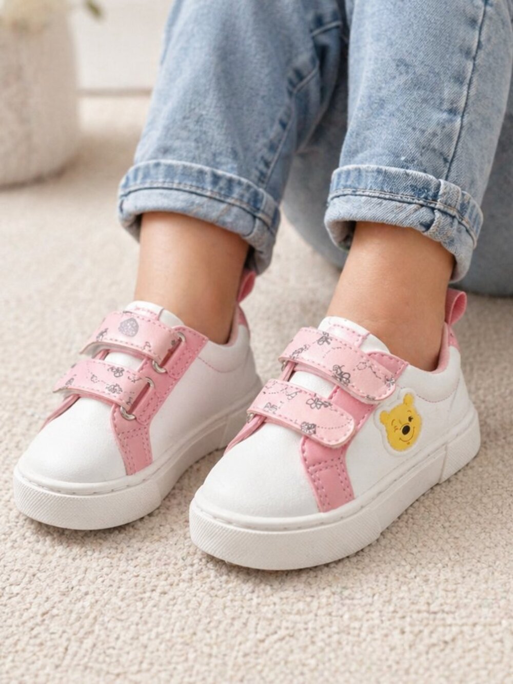 Disney Winnie the Pooh Baby Girl Sneakers Pink Hook Loop Shoes Size 4
